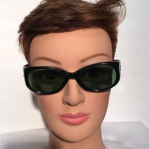VINTAGE SUNGLASSES DESIGNER & ORIGIN UNKNOWN